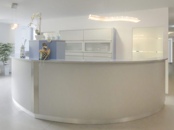 Empfangsbereich im Augen&auml;rztezentrum Coburg